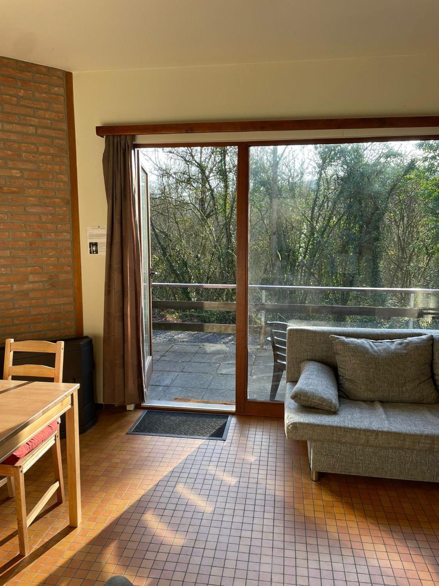 Mooie Bungalow In De Prachtige Natuur Hastiere-par-dela Kültér fotó